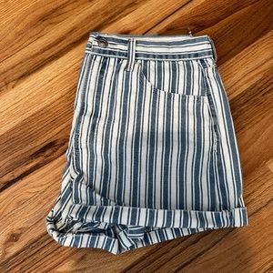 American Eagle Striped Mom Short